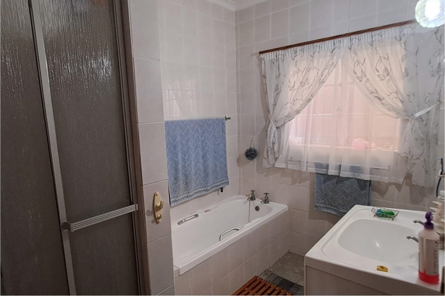 4 Bedroom Property for Sale in Westering Eastern Cape